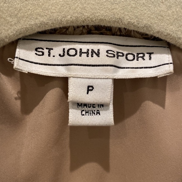 St John Sport Vest - Picture 4 of 9